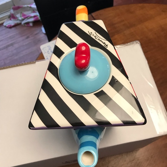 Romero Britto Cat Teapot - Picture 5 of 12